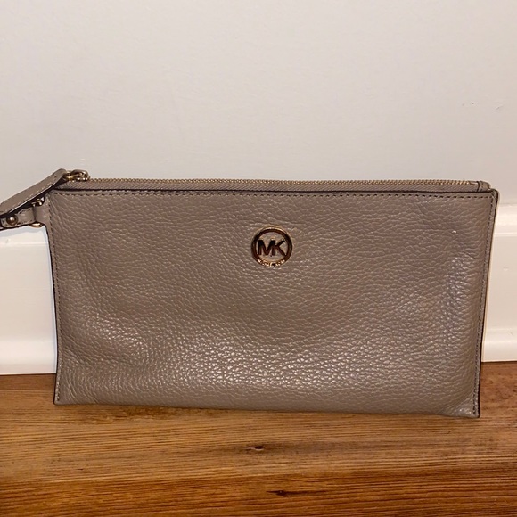 MICHAEL Michael Kors Handbags - MK Wristlet